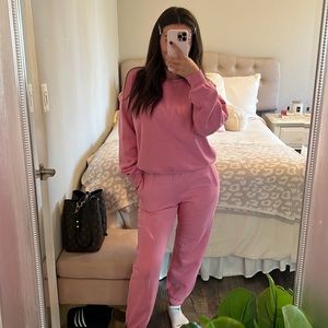 Brand new Aritzia pink sweatsuit XS bottom S top